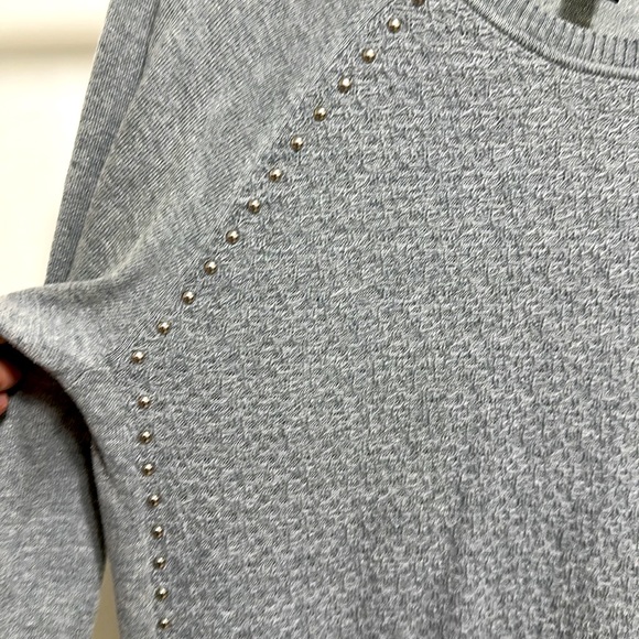 NWOT Rock & Republic XL Long sleeve Sweater. - Picture 3 of 10